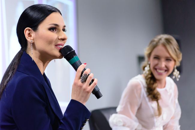 Маша Ефросинина и Катя Осадчая собрали более 130 тысяч гривен для детей-инвалидов